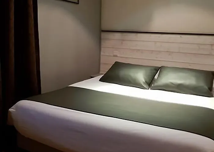 Отель L'usine 3*